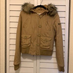 Abercrombie coat with removable fur trim on hoodie..Great condition. Size M.💕
